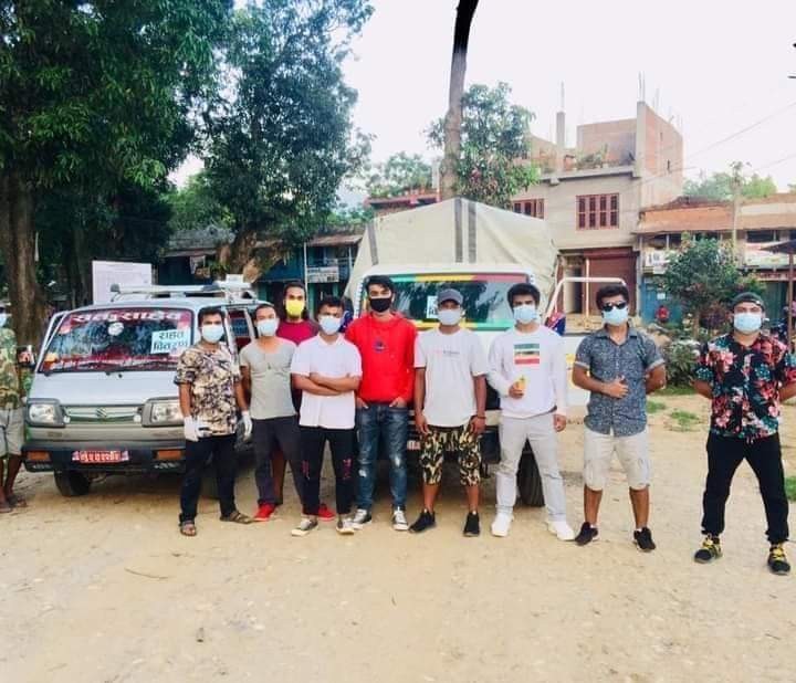 लकडाउनमा गरिवको भोक भर्दै पालुङ्टारका समाजबादी युवा-विद्यार्थीहरु